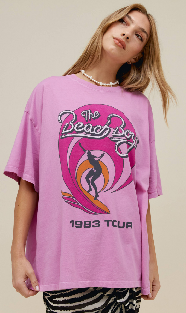daydreamer: the beach boys 1983 tour os tee – Amanda Moore and