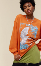 Load image into Gallery viewer, daydreamer: fleetwood mac dove boyfriend crew sweatshirt