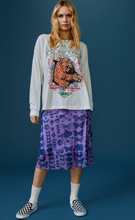 Load image into Gallery viewer, daydreamer: def leppard animal long sleeve merch tee