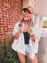 Load image into Gallery viewer, stripe button down woven shirt - black/white