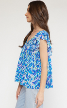 Load image into Gallery viewer, printed v-neck flutter sleeve top - blue combo