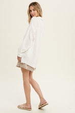 Load image into Gallery viewer, cotton gauze button up shirt with pocket detail - white