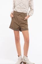 Load image into Gallery viewer, high rise cargo shorts with d-ring belt - olive