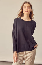 Load image into Gallery viewer, round neck sweater - black