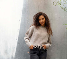 Load image into Gallery viewer, Sweater for women in Heather Grey