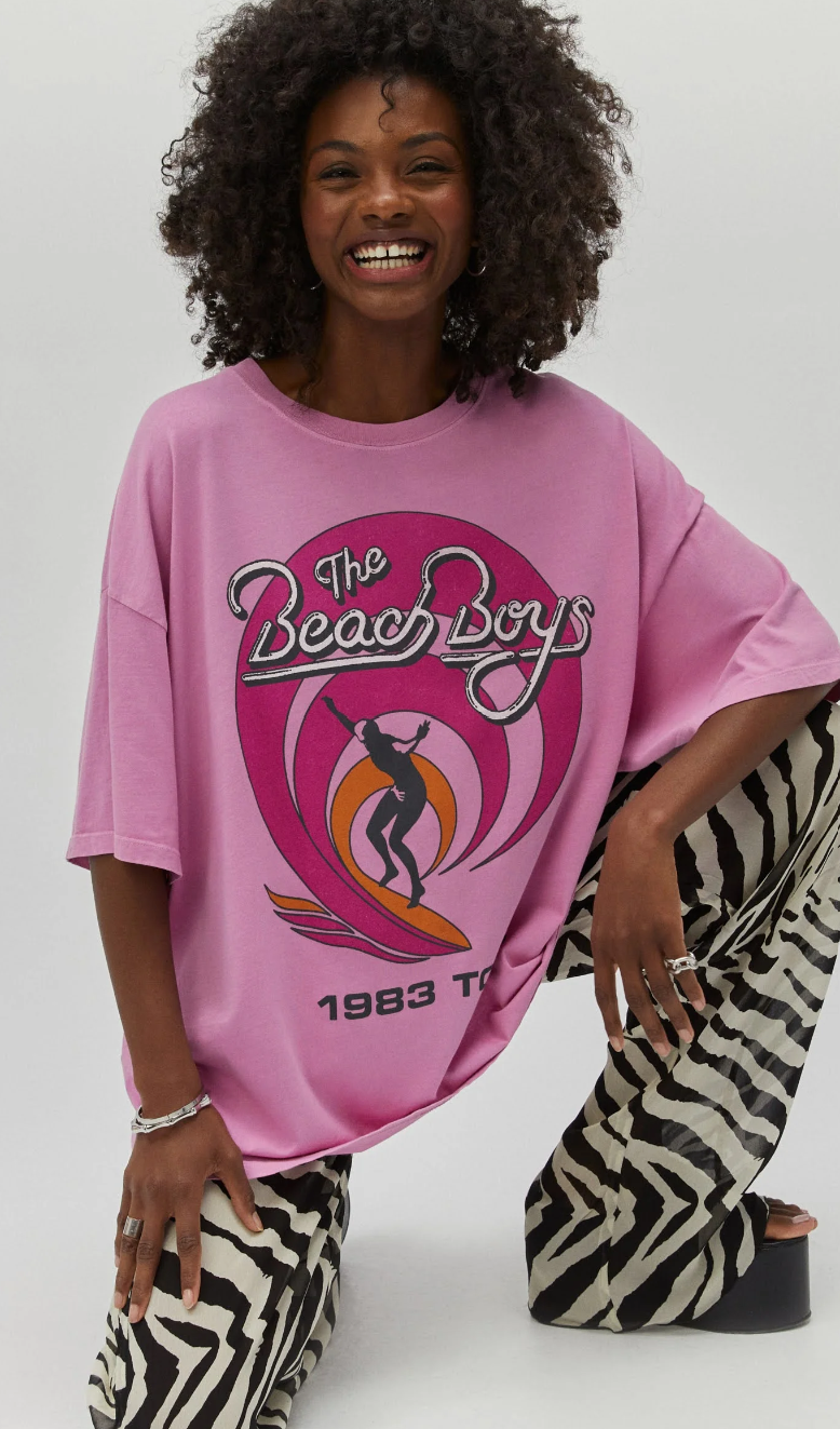 daydreamer: the beach boys 1983 tour os tee – Amanda Moore and